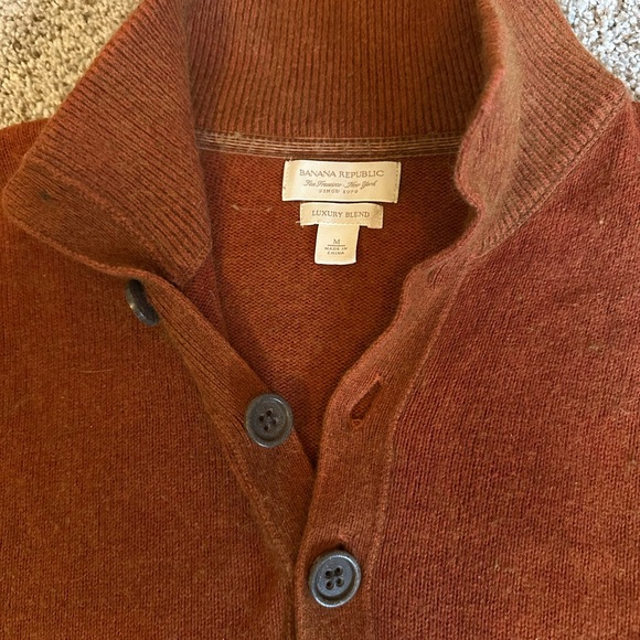 Banana Republic Men's Turtleneck Sweater in Rust - Picture 2 of 6